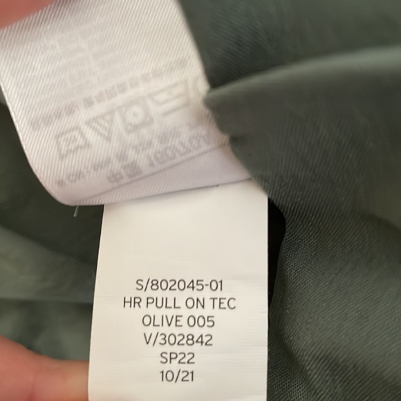 GAP HR Pull-on Tec Pants in Olive NWT - Picture 6 of 10